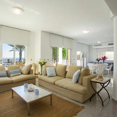 Villa Sunset Beachfront Meneou Larnaca